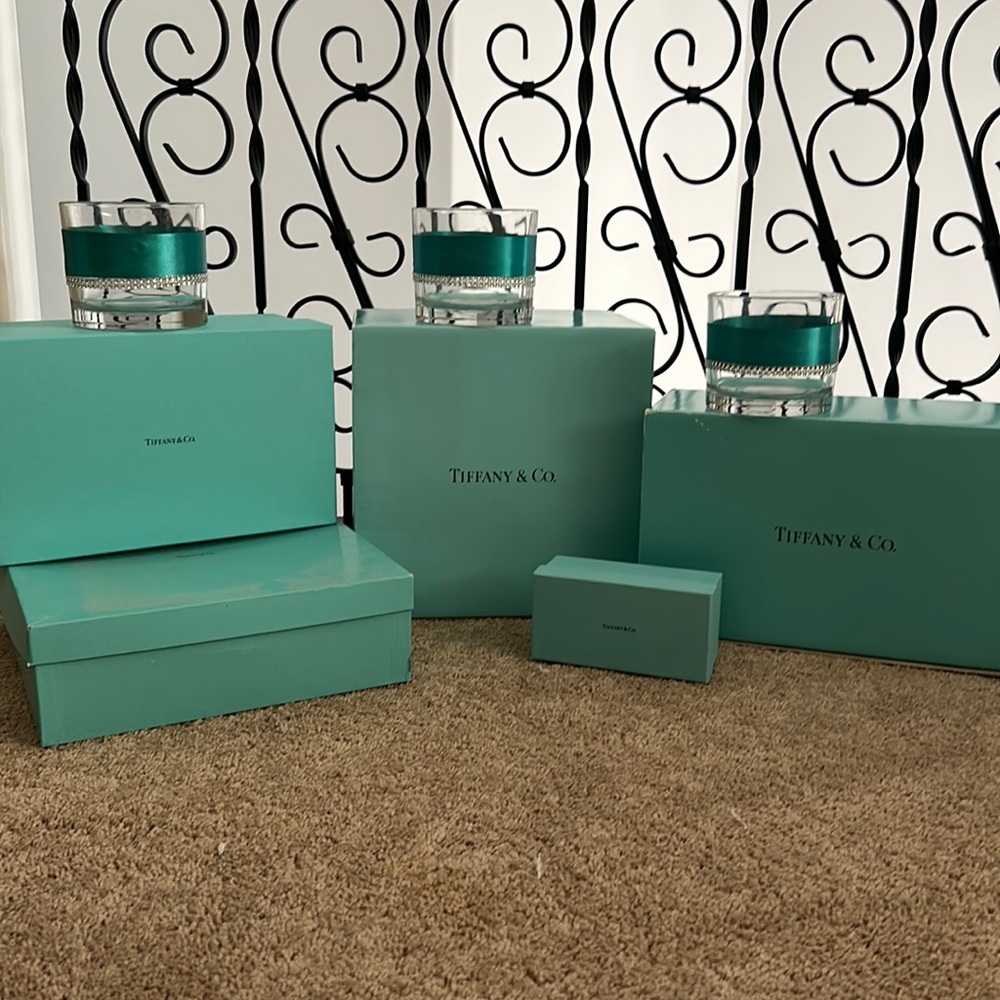 Tiffany party! 5 different size boxes & 3 vases handmade with ribbon